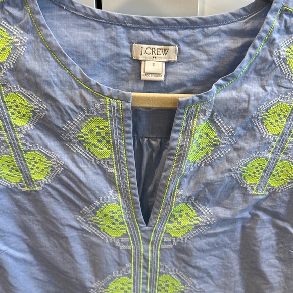 Blue jcrew top with bright embroidery - size small - Picture 2 of 3